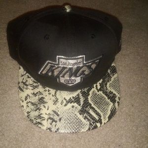 Los Angeles Kings snapback hat vintage hockey